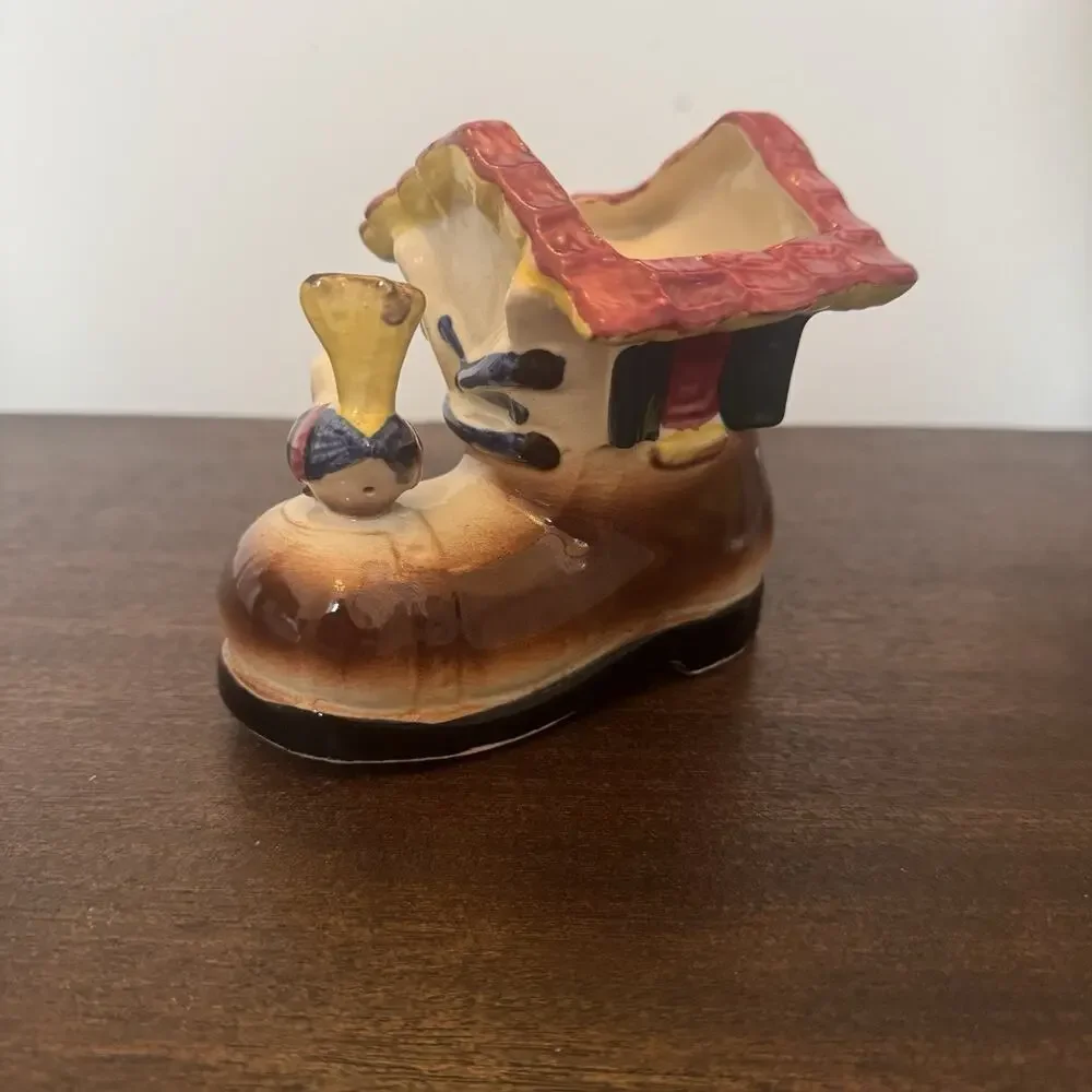 VTG Ceramic Planter Old Shoe Boot House Bird Japan Art Pottery Kitschy Decor
